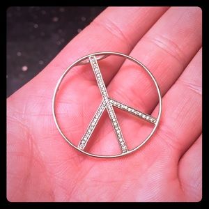 Silver peace sign pendant